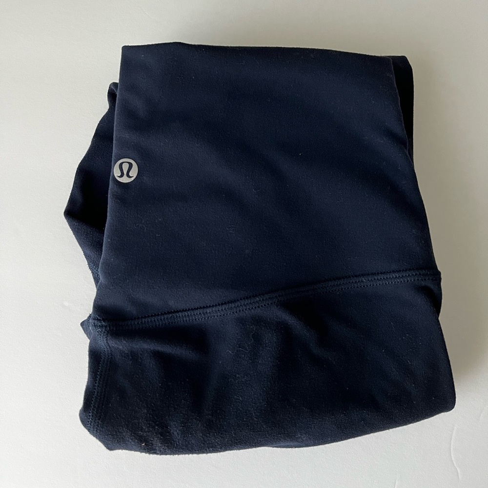 true navy lululemon align leggings 28” size 6.